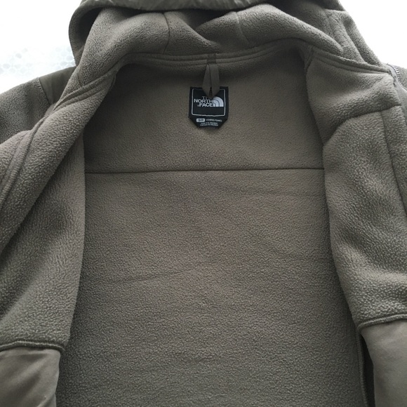 The North Face Green Hooded Jacket - Picture 4 of 6